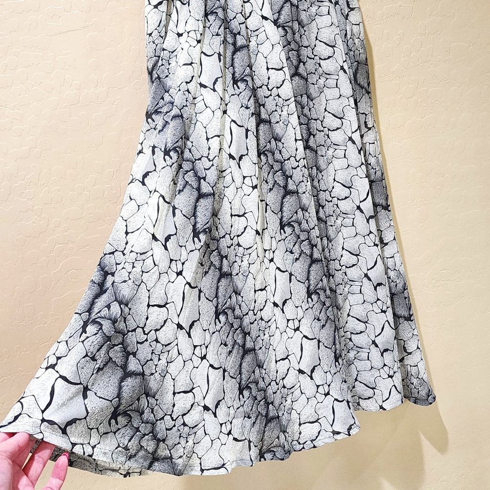 Women High Waist White Black Swing Chiffon Elastic Waist Midi Lined Long Skirt